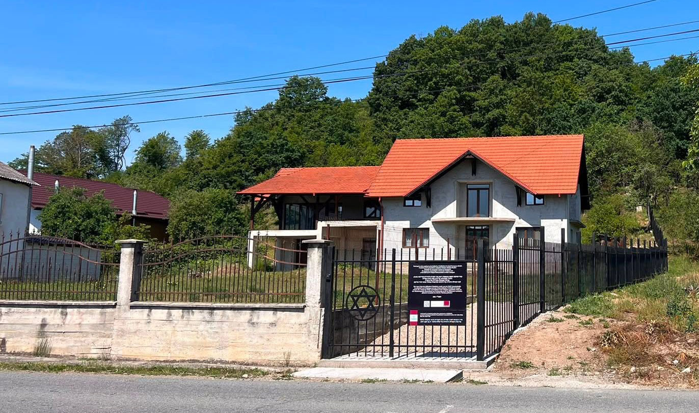 ESJF has completed the fencing of the Jewish cemetery in Chichișa, Romania