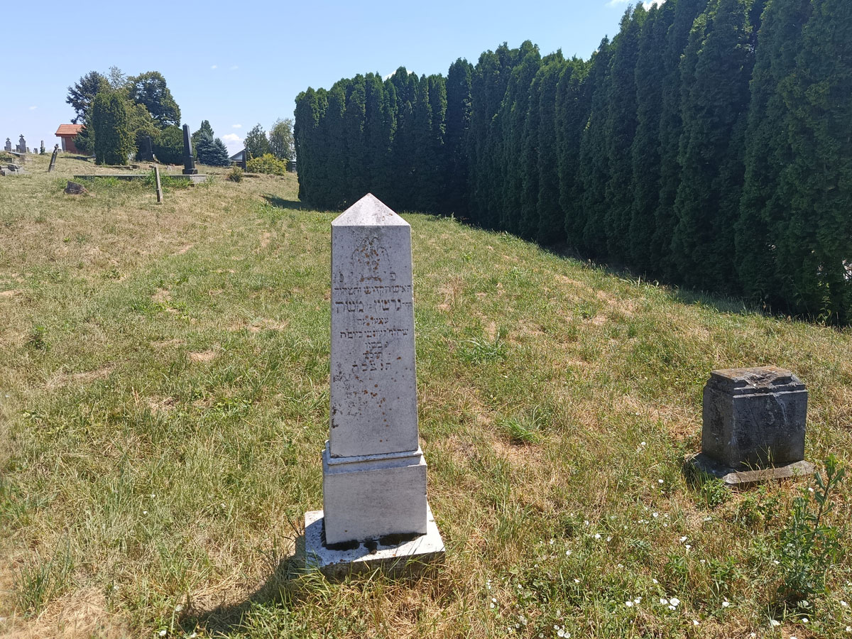 Beska-Jewish-Cemetery-1