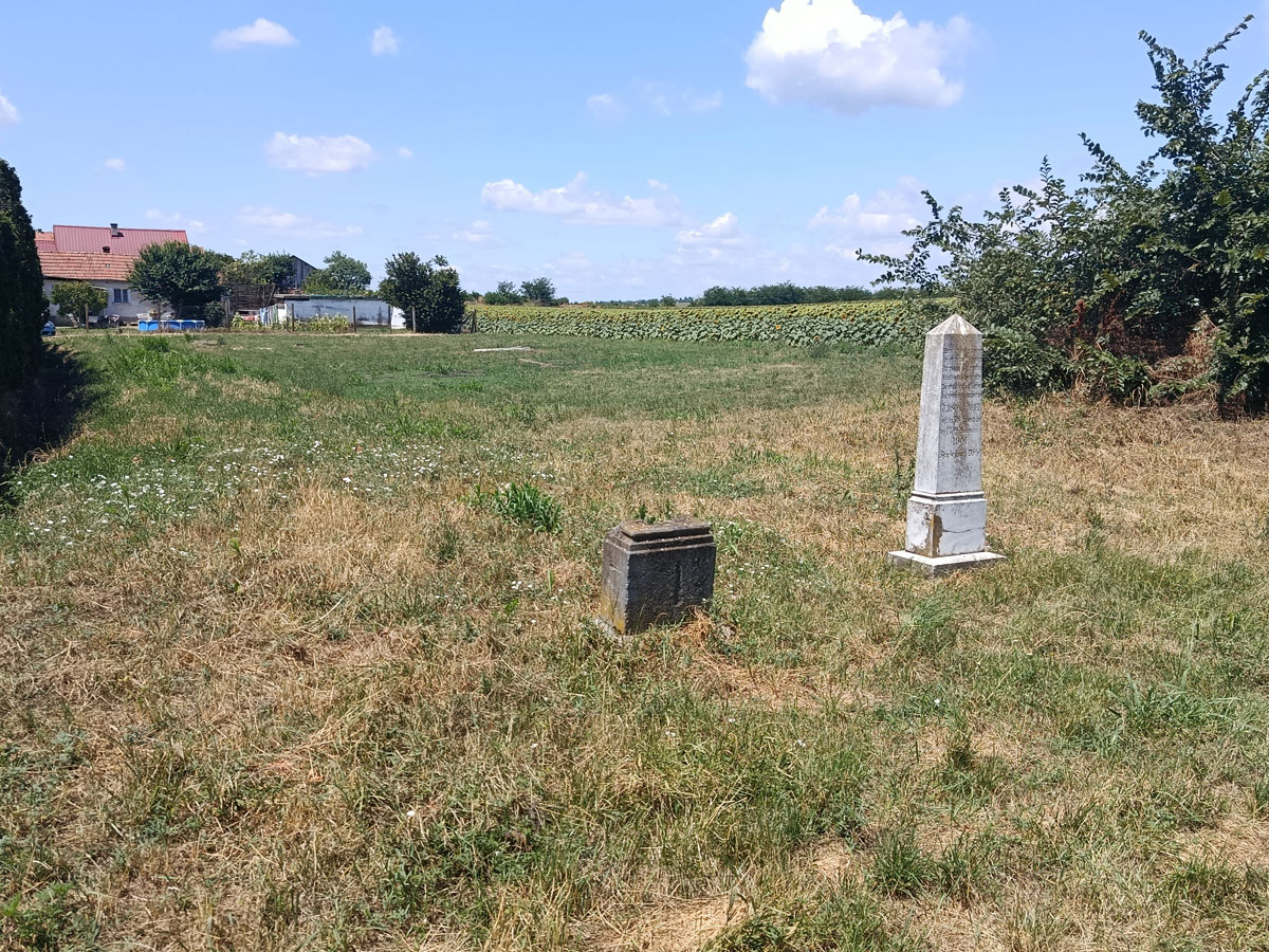 Beska-Jewish-Cemetery-3
