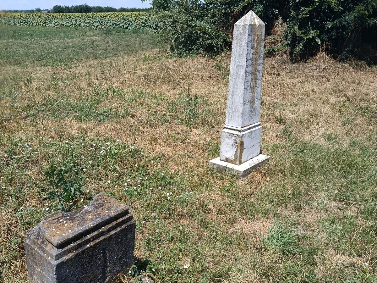 Beska-Jewish-Cemetery-4
