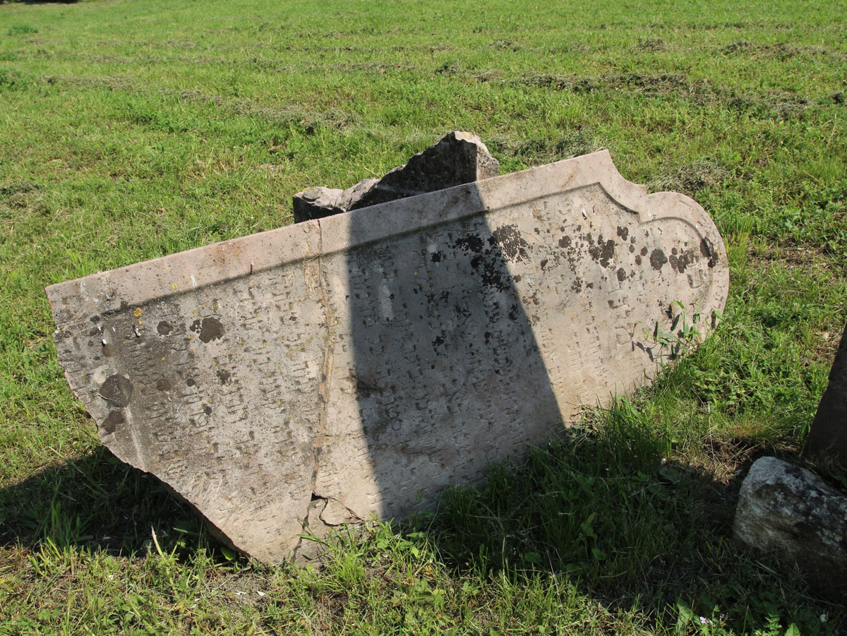 Dolny-Stal-Jewish-Cemetery-11