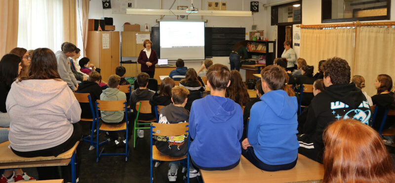 ESJF holds education event at the Csákvár Jewish cemetery in Hungary