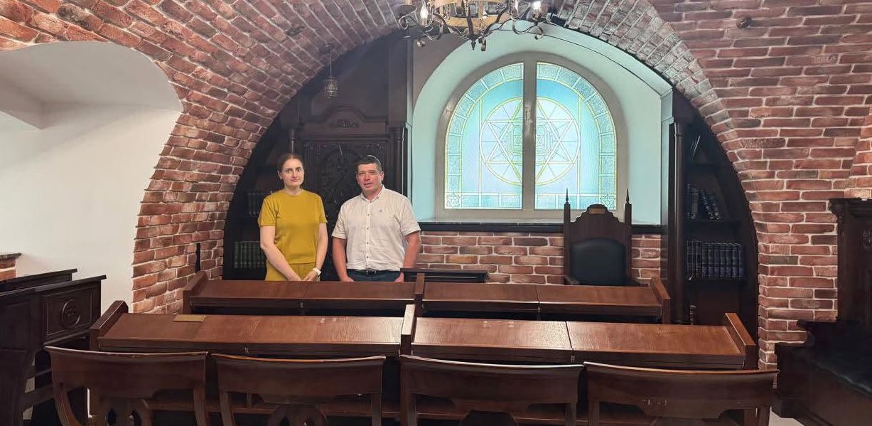 ESJF Kyiv Office Director Alexander Bessarab recently met with Aliona Grossu, Director of the Comunitatea Evreiască din Republica Moldova