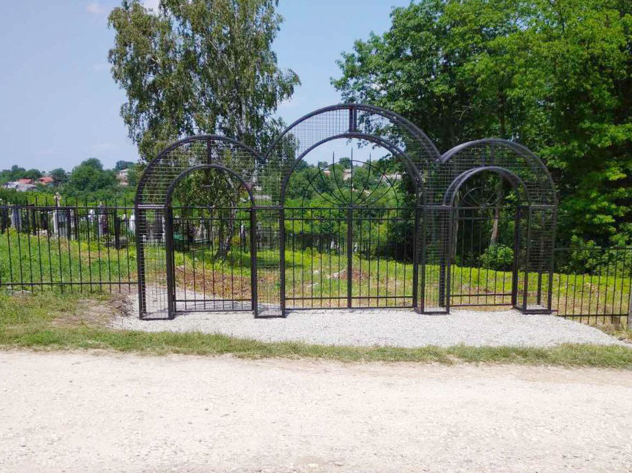 Horodenka-Old-fenced-1