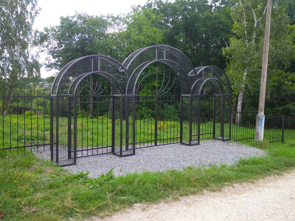 Horodenka-Old-fenced-222