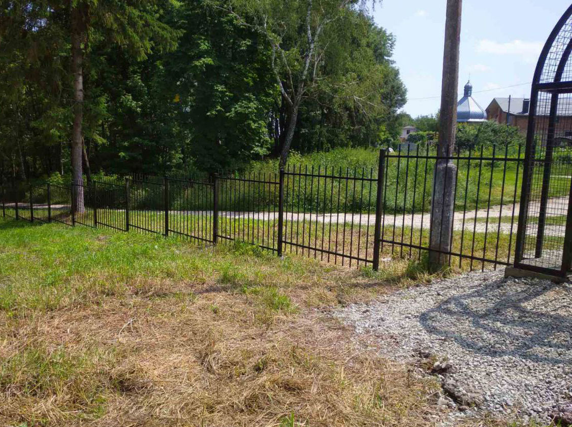 Horodenka-Old-fenced-3