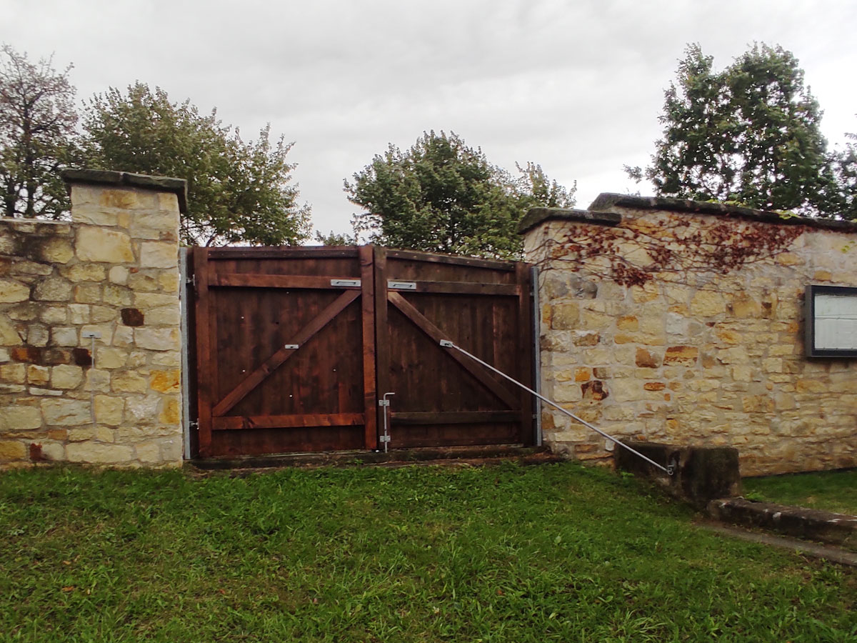 Hrivcice-Jewish-Cemetery-up-2