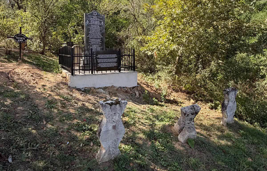 In Dragu, Romania, ESJF fenced a mass grave and erected a memorial at the site, which is located within the local Christian cemetery