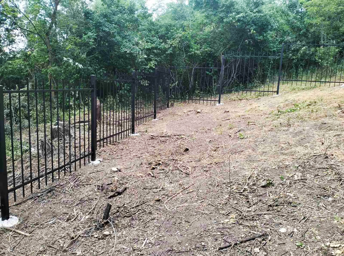 Orynyn-New-Jewish-Cemetery-fenced-esjf-10