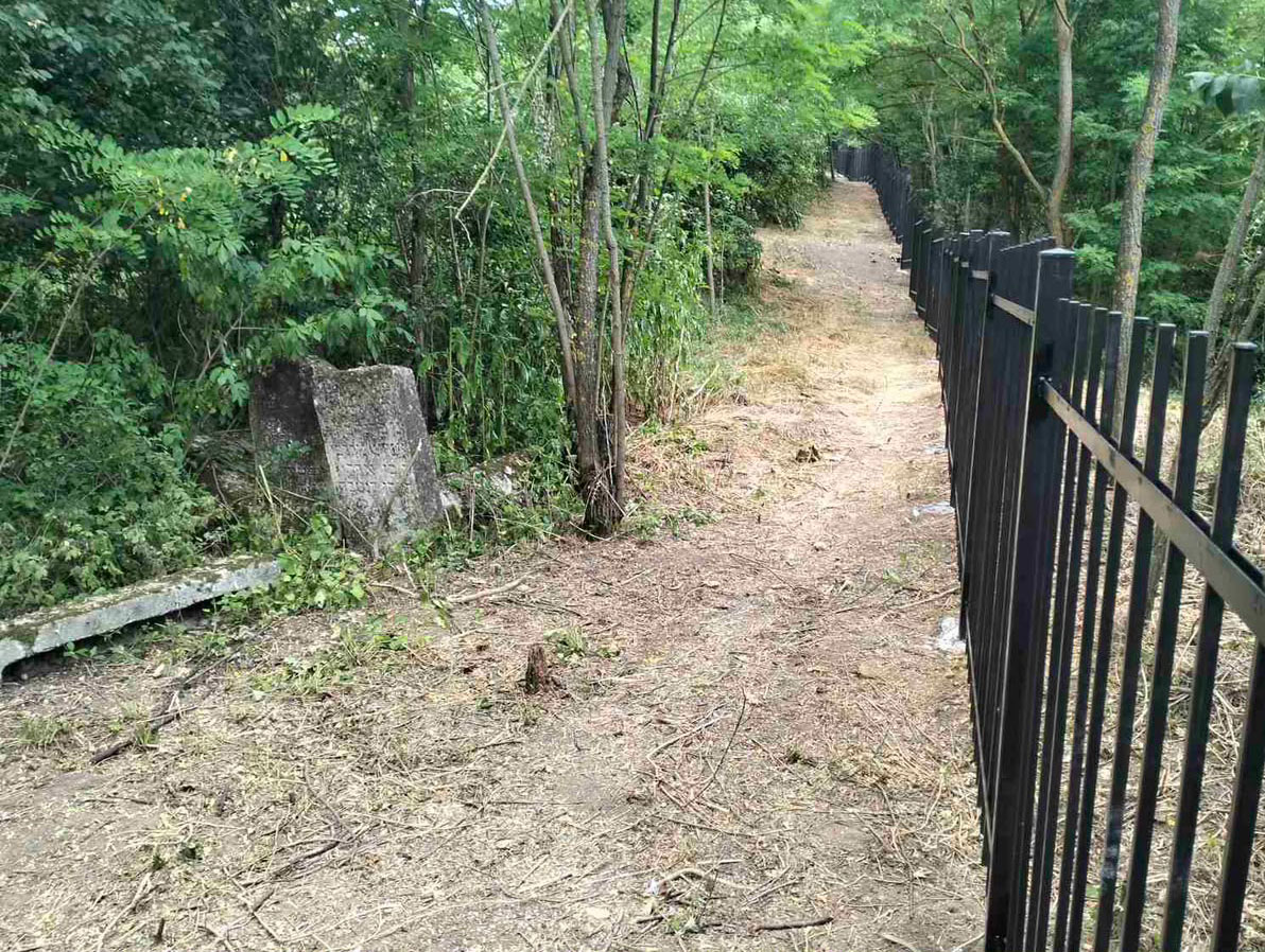 Orynyn-New-Jewish-Cemetery-fenced-esjf-3