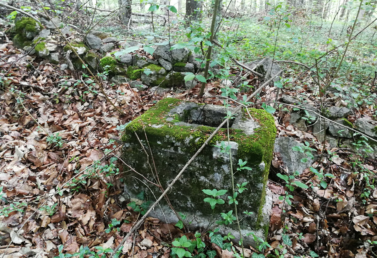 Ozalj-Jewish-Cemetery-5