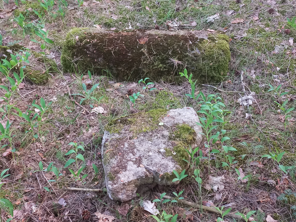 Raciaz-Jewish-Cemetery-7