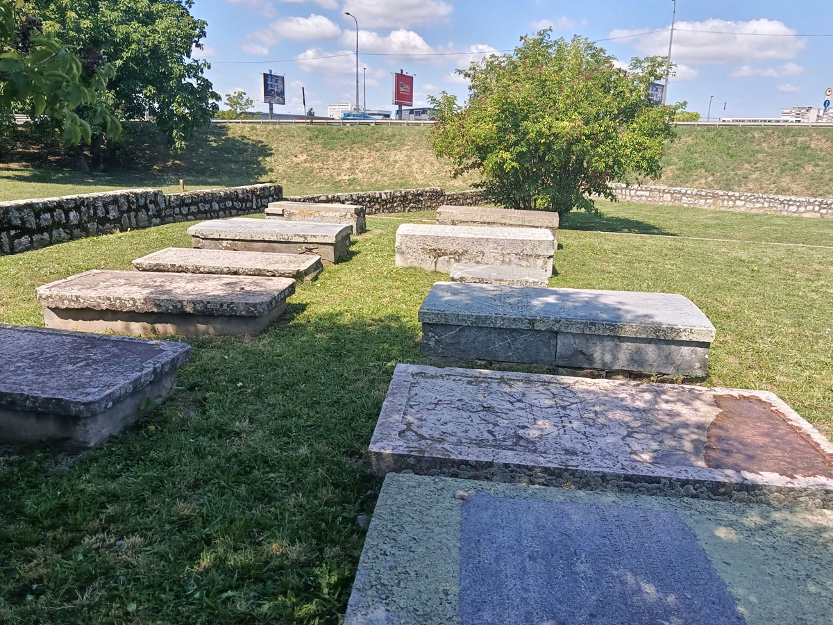 Sabac-Jewish-Cemetery-4