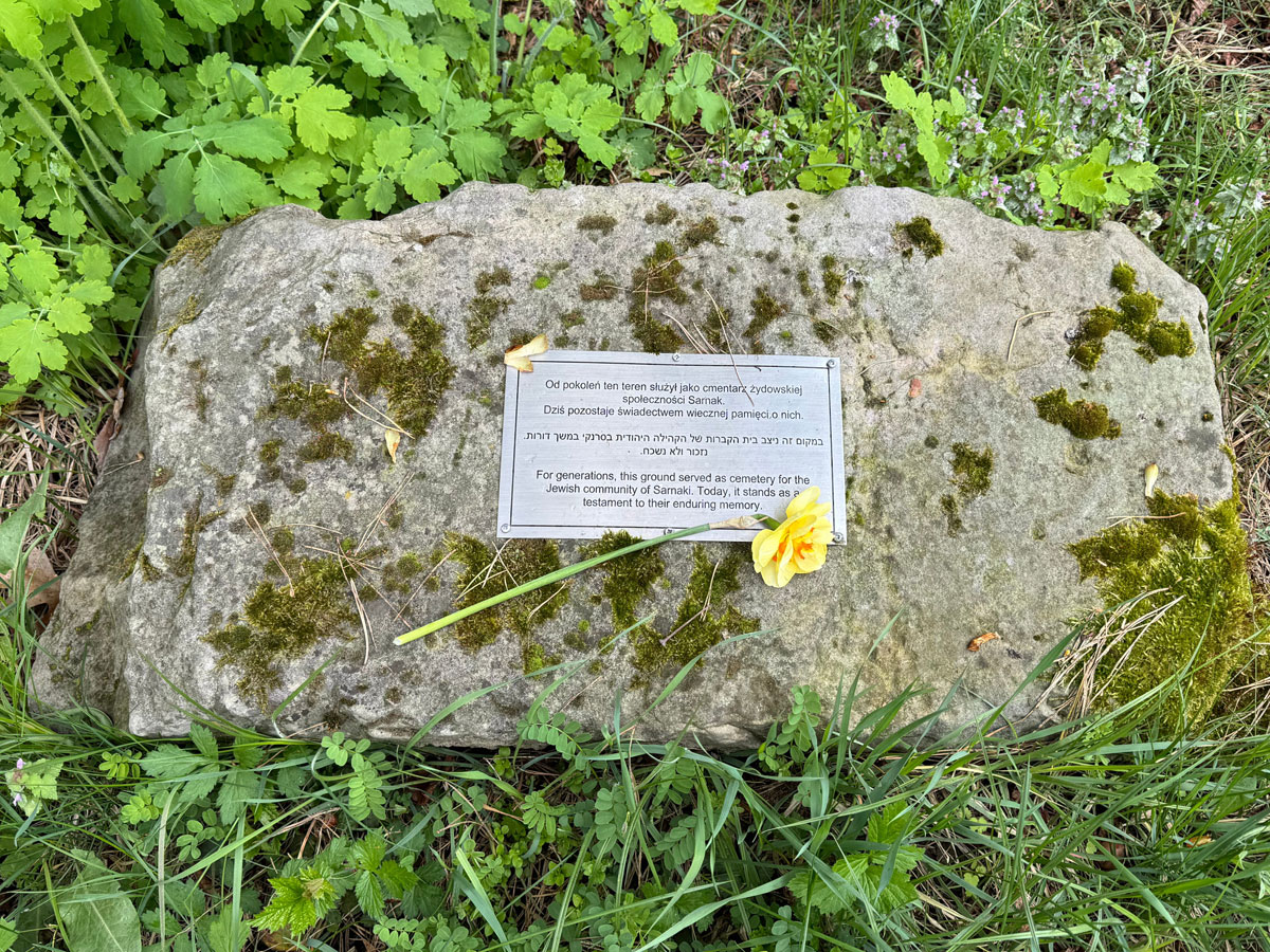 Sarnaki-Jewish-Cemetery-10