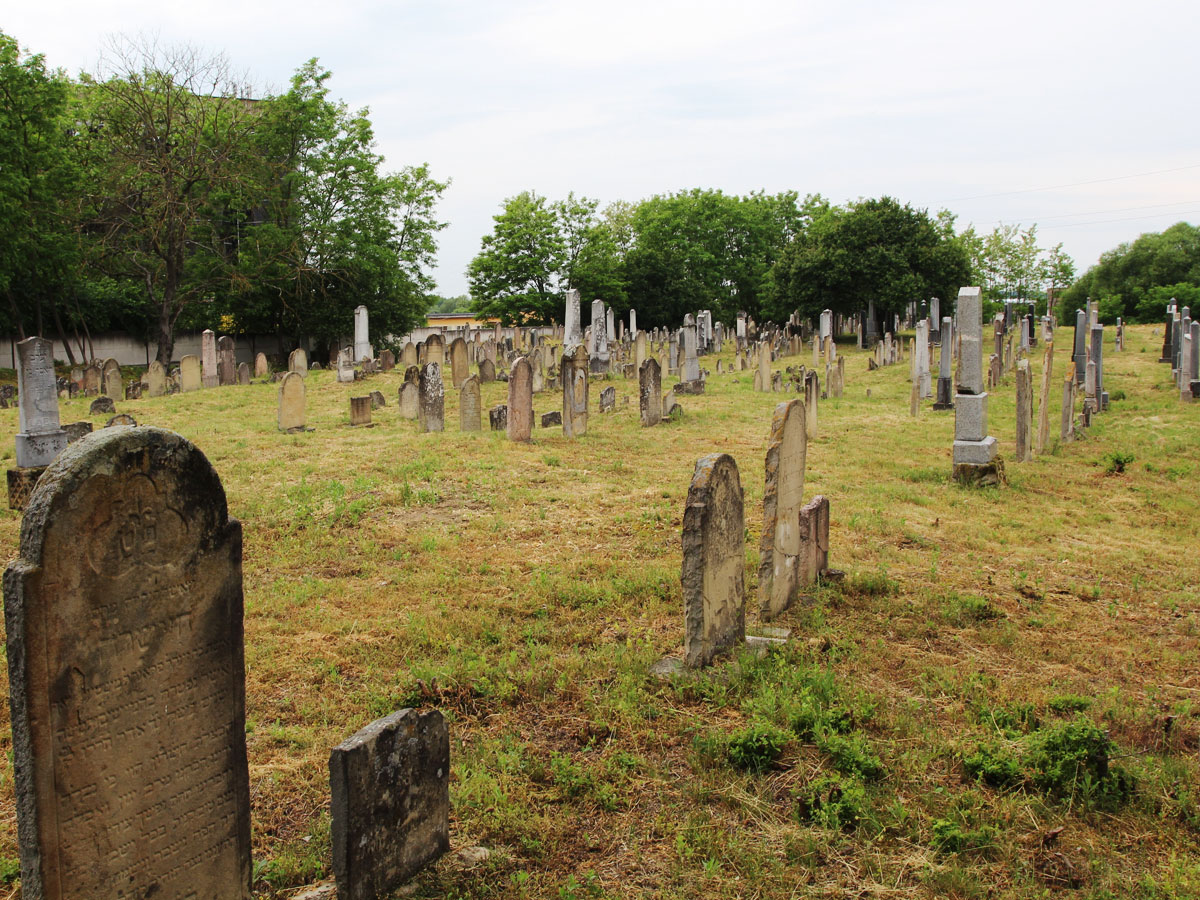 Sastin-Straze-Jewish-Cemetery-13