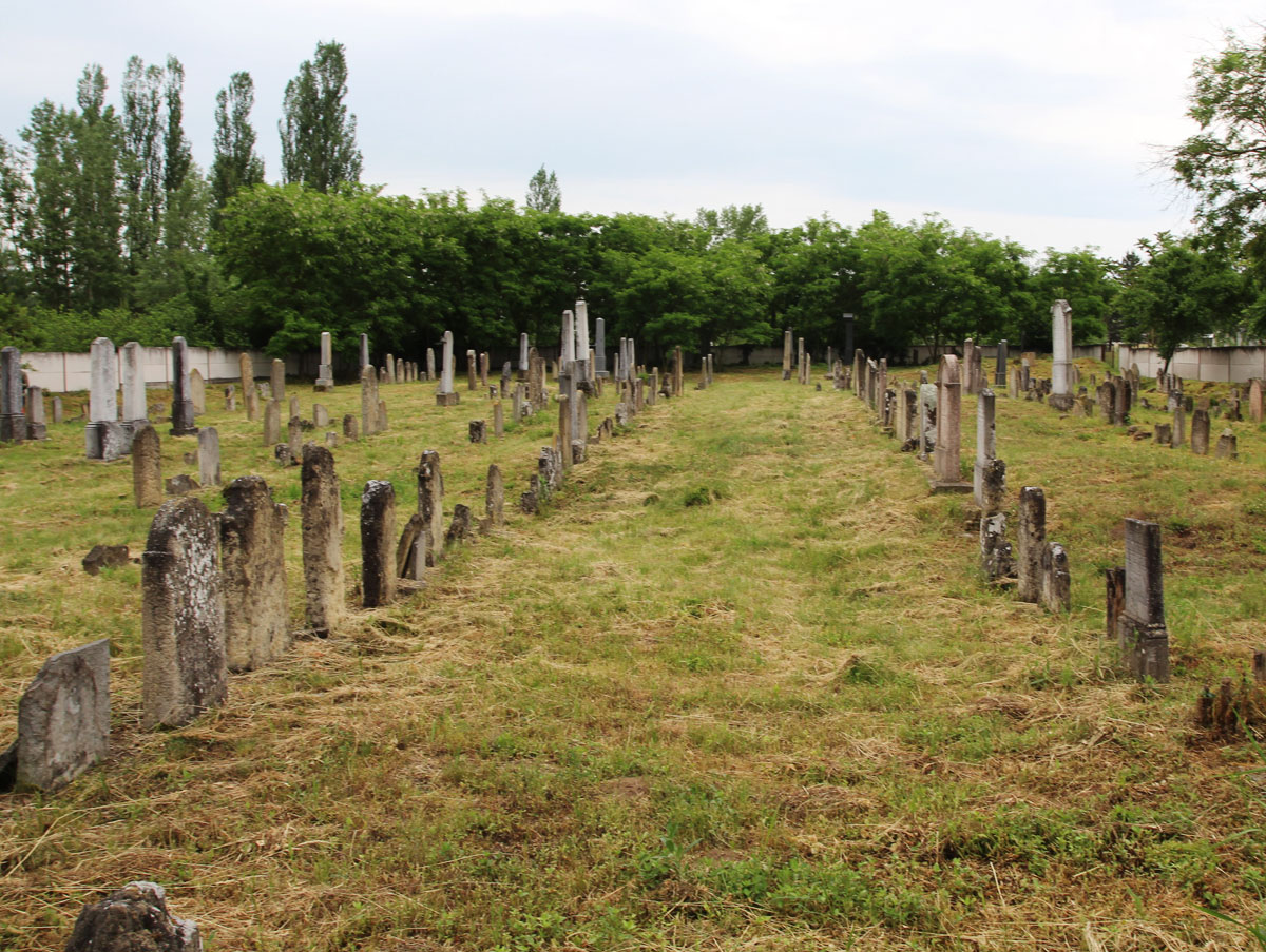 Sastin-Straze-Jewish-Cemetery-14