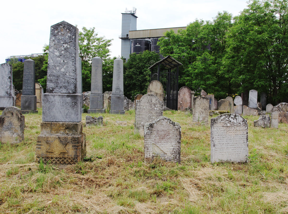 Sastin-Straze-Jewish-Cemetery-6