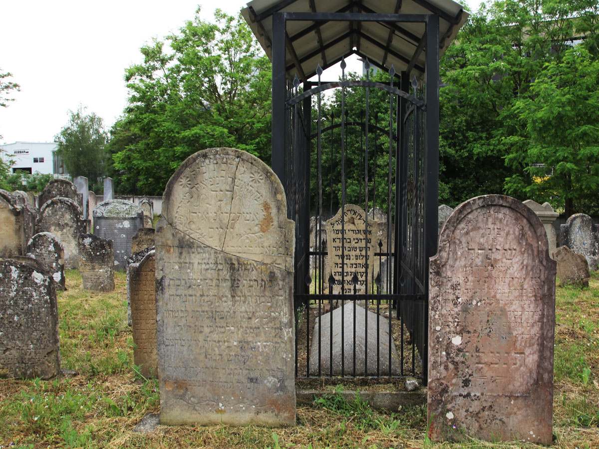 Sastin-Straze-Jewish-Cemetery-8