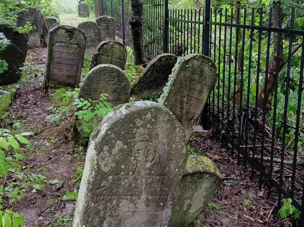 Stanislavchyk-Jewish-Cemetery-fenced-esjf-1