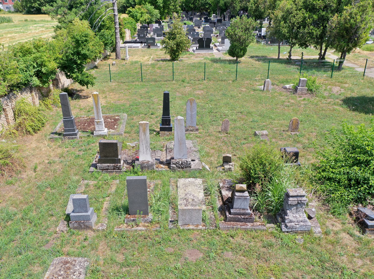 Stara-Pazova-Jewish-Cemetery-drone-3