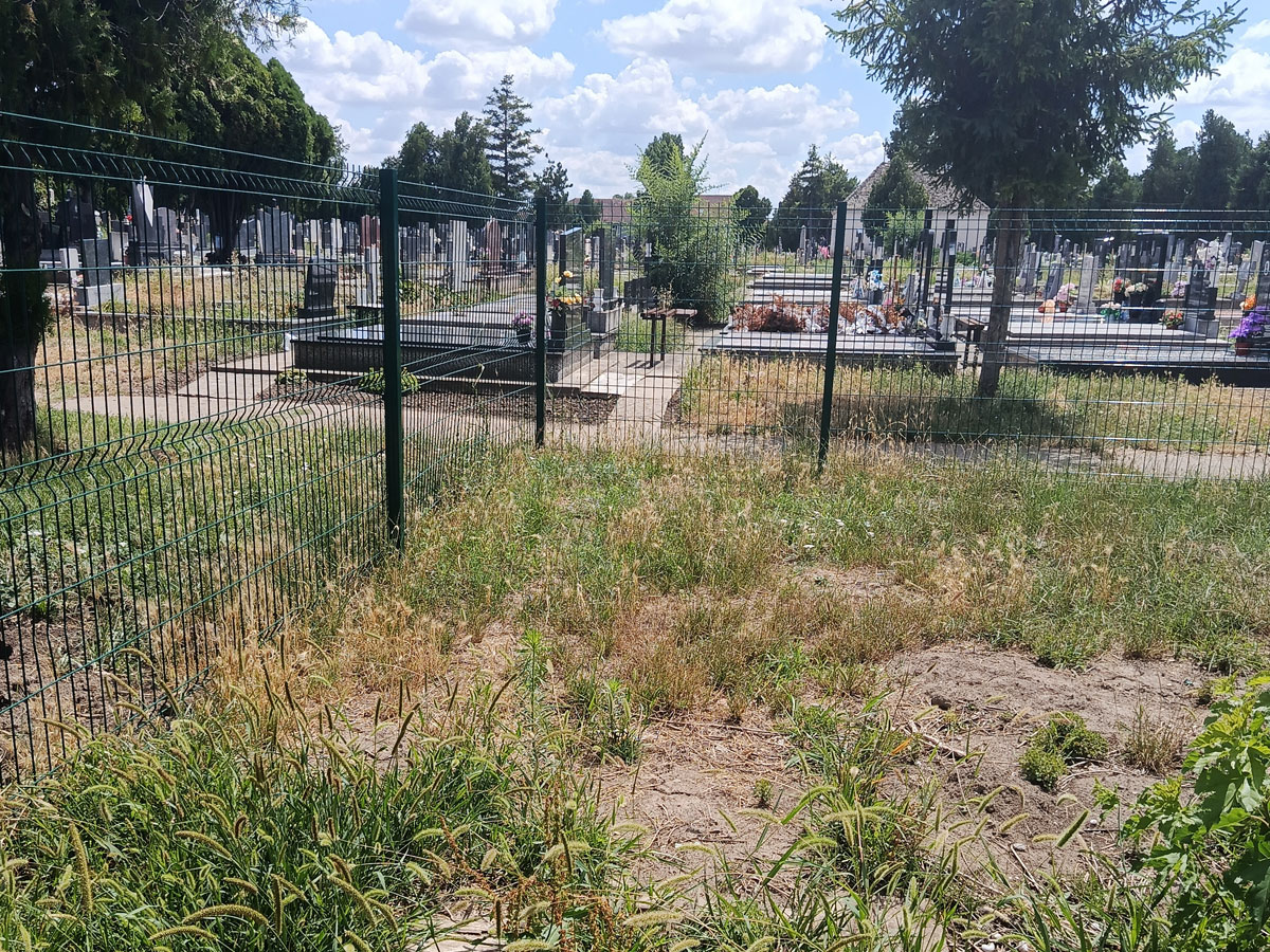 Stara-Pazova-Jewish-Cemetery-fenced-esjf-333