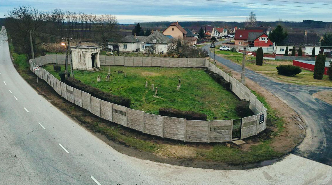 The ESJF has fenced the Jewish cemetery in Sényő, Hungary
