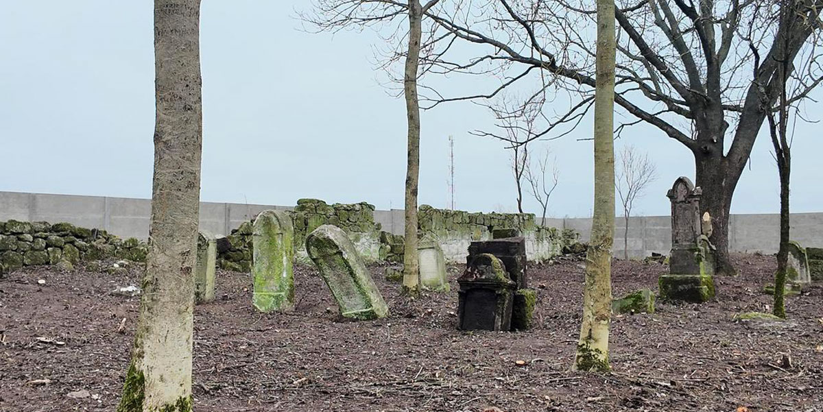 The ESJF has fenced the sixth Jewish cemetery in Hungary this year