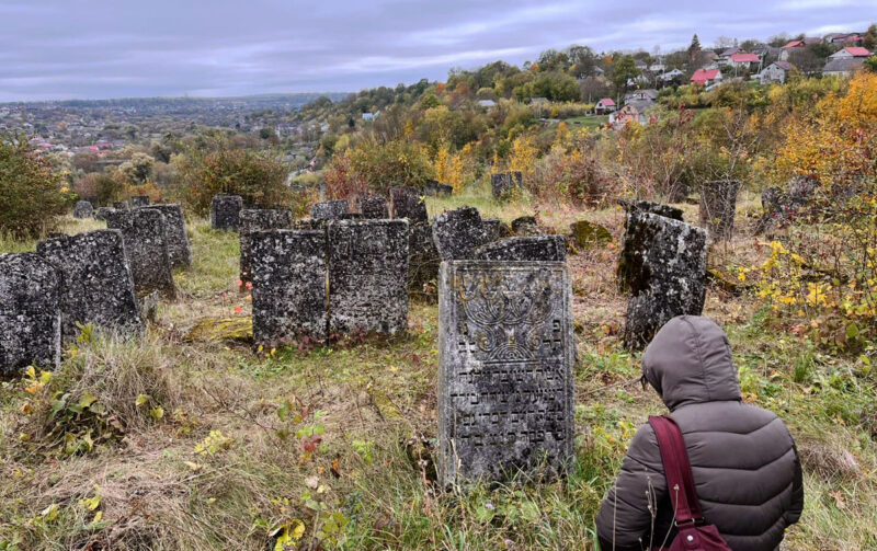 The ESJF workshop took place at the Horodok Jewish cemetery in Ukraine